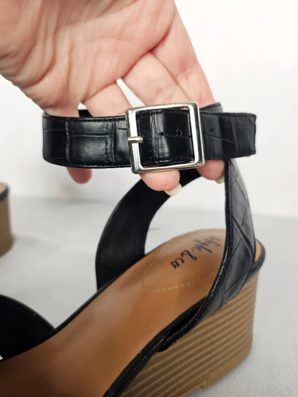 Style & Co Leezaap Black Croc Wedge Sandals | Size 7.5M